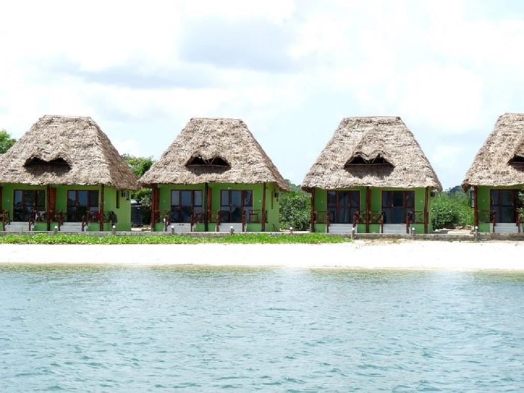 Pemba Misali Sunset Beach Wesha Buitenkant foto